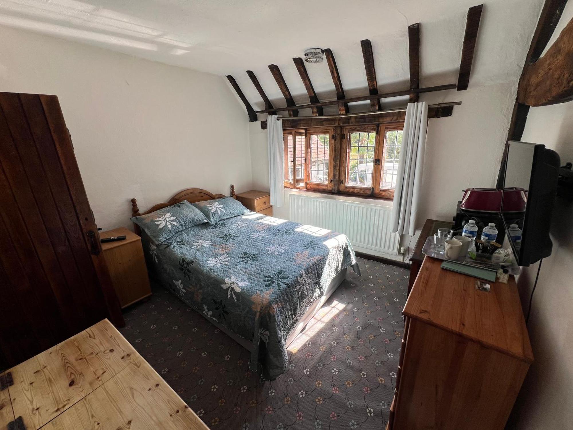 Tudor House - Double Room - Shared Bathroom Goff's Oak Dış mekan fotoğraf